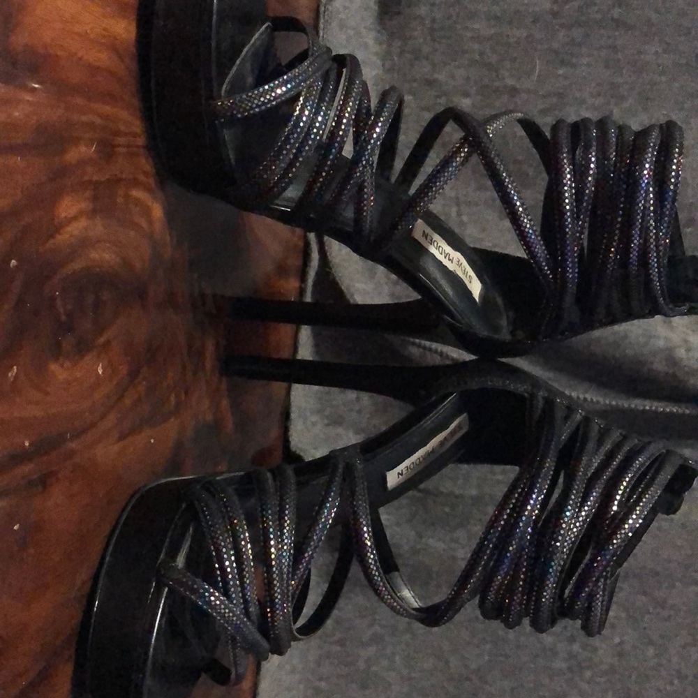 Steve Madden heals.